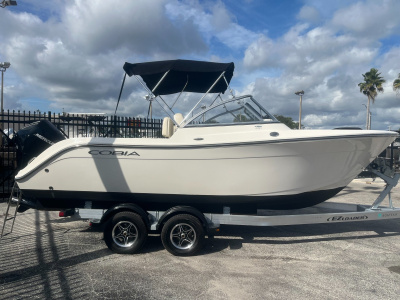 2023 Cobia 220 DC
