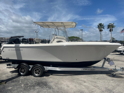 2022 Sailfish 242 CC