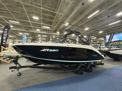 2026 Yamaha AR220