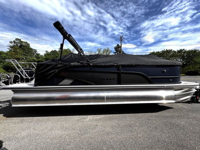2025 Crest Classic 220 SLRC Extended Rear Deck, 90hp, Trailer Included