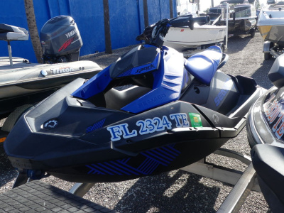2022 Sea Doo Spark® Trixx™ 2-up Rotax® 900 H.O. ACE™ iBR
