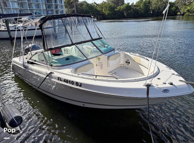 2015 Robalo 227