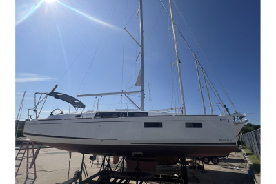 2019 Beneteau Oceanis 35.1