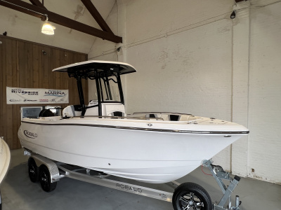 2025 Robalo R230