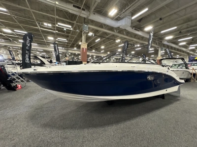 2026 Sea Ray SPX 210 Outboard