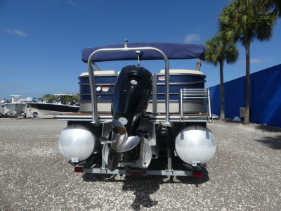 2015 Crest Classic 23 Foot 230