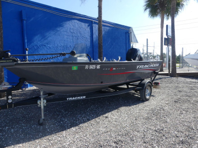 2017 Tracker Pro Guide™ V-16 SC