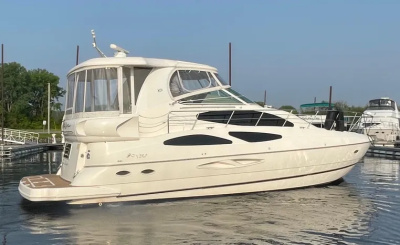 2004 Cruisers 455 Express Motoryacht