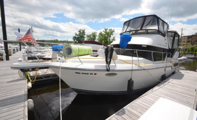1991 Carver 33 Aft Cabin Motor Yacht