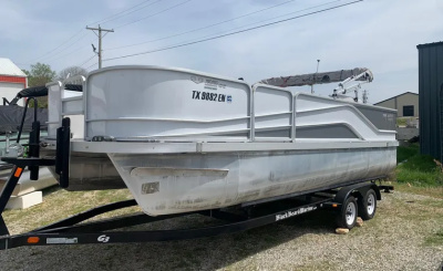 2019 Suncatcher V22FC