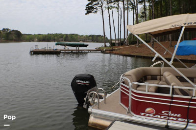 2023 Sun Tracker Party Barge 20 DLX