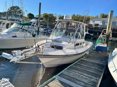 1998 Grady White 232 Gulfstream