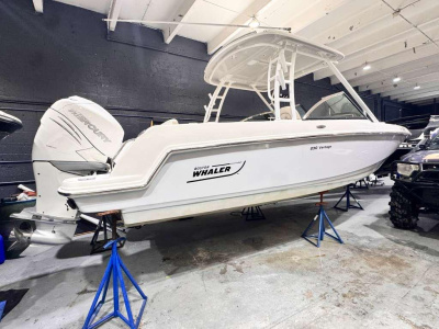 2018 Boston Whaler 