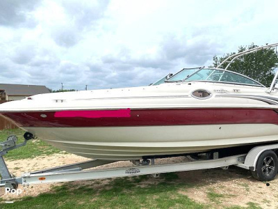 2004 Sea Ray 240 SD