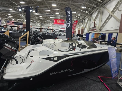 2025 Bayliner M17