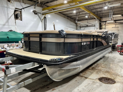 2016 Bennington 2375 RCWL