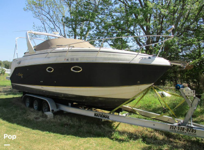 2005 Rinker Fiesta Vee Express Cruiser 270