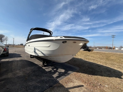 2026 Sea Ray SDX 270