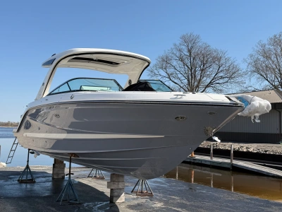 2026 Sea Ray SLX 310 Outboard