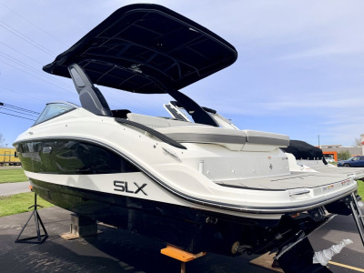 2026 Sea Ray SLX