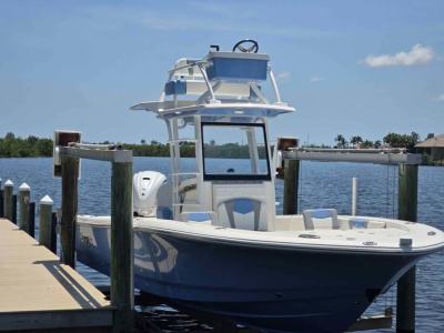 2023 Robalo Cayman 266 SD