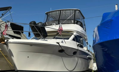 2004 Meridian 381 Sedan