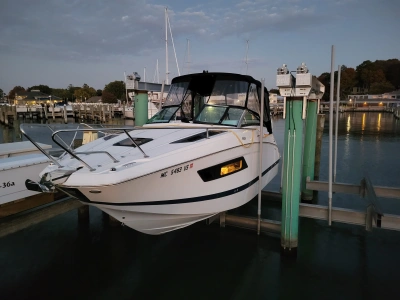 2022 Four Winns V255