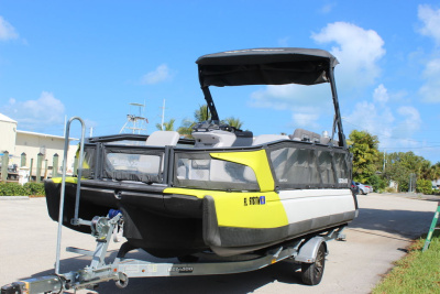 2023 Sea Doo Switch® Cruise 21-230 hp Galvanized
