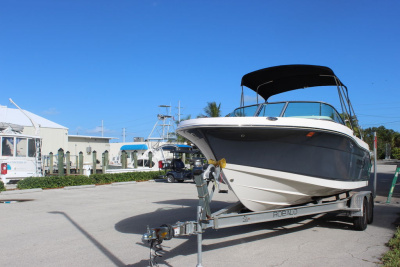 2023 Robalo R207