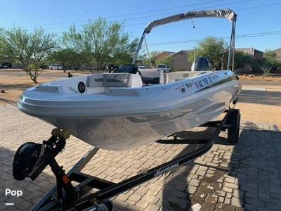 2022 Hurricane Sundeck Sport 185