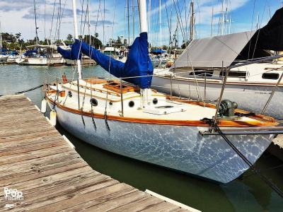 1987 Herreshoff H-28