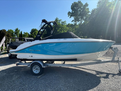 2025 Bayliner V Series