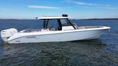 2026 Everglades Center Console