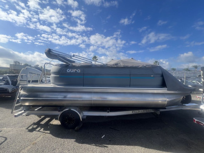 2025 Avalon Pontoon Aura 2185 Quad Lounge