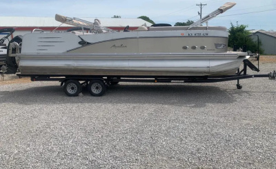 2015 Avalon Windjammer Elite - 25'