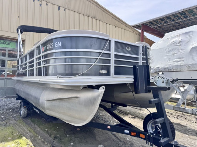 2014 Starcraft Stardeck 216 Cruise W/60HP Mercury BigFoot & Trailer