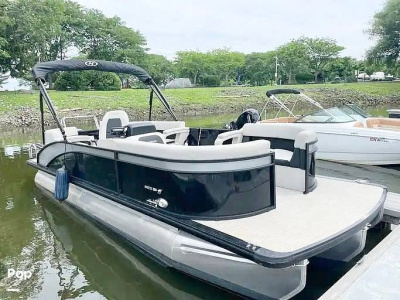 2024 Harris Seabreeze 230
