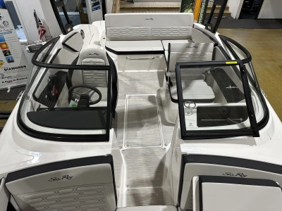 2024 Sea Ray SPX 210