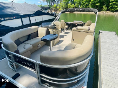 2021 Sylvan Mirage 8520 Party Fish