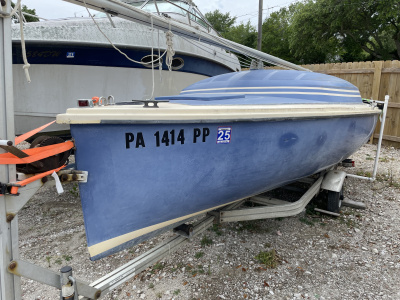 1976 MFG 16 sailboat
