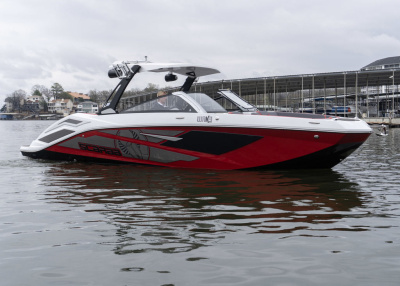 2026 Scarab 285 LX Wake