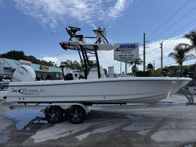 2025 Robalo 246 Cayman SD