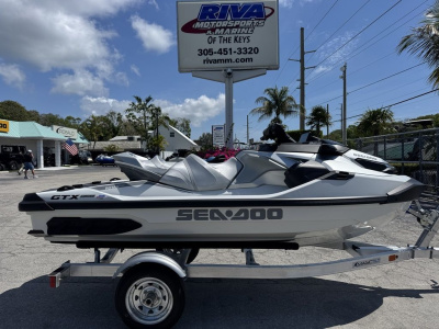 2026 Sea Doo GTX™ Limited 325 White Pearl Premium