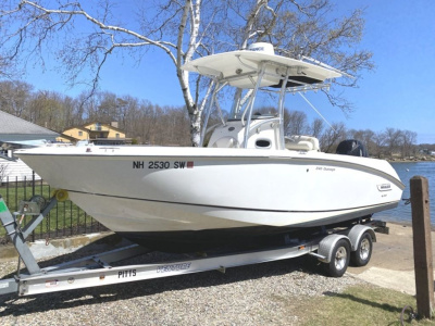 2007 Boston Whaler 240 Outrage