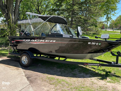 2024 Tracker Pro Guide 175 combo
