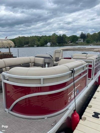 2024 Sun Tracker Party Barge 20 DLX