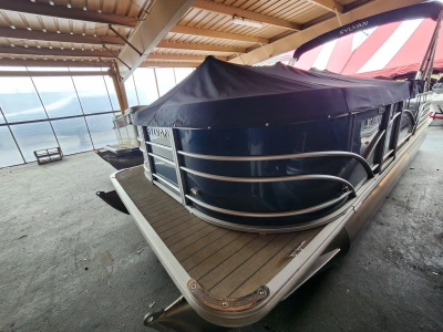 2018 Sylvan 8522