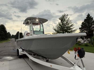 2026 Everglades Center Console