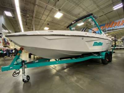 2023 Malibu Wakesetter MXZ