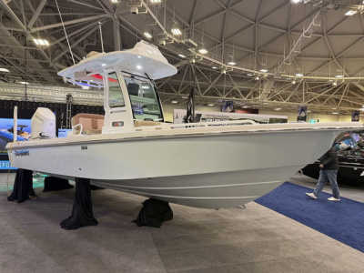 2026 Everglades Center Console